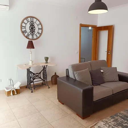 Ao - Tina House * Ferrel